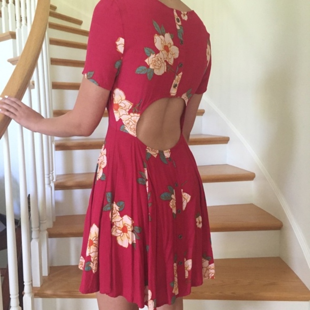 SOLD!!! Minkpink Floral Dress Size S